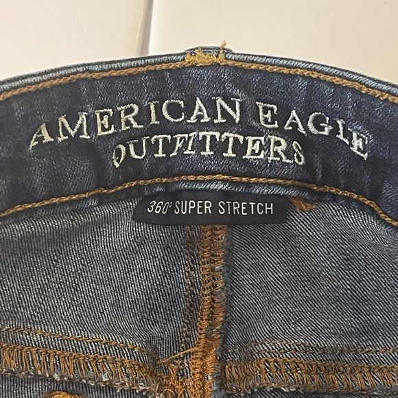 American Eagle 360 Degree Super Stretch Dark Wash Destroyed Jeggings Size 4 - Picture 6 of 13